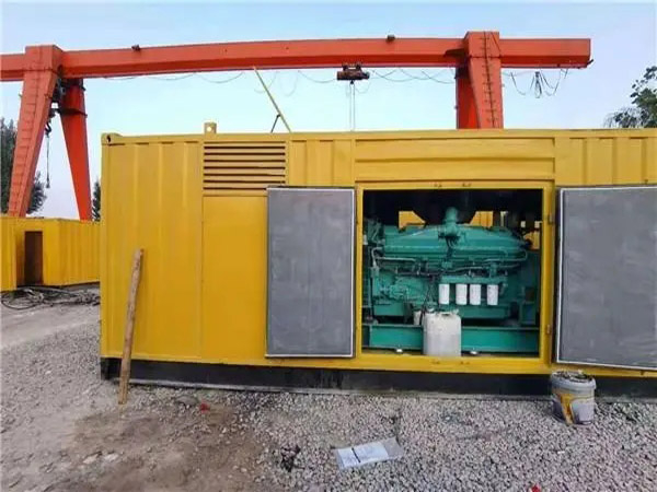 可克达拉冬季低温环境下，500KW发电机组应该选择什么类型的启动电瓶？